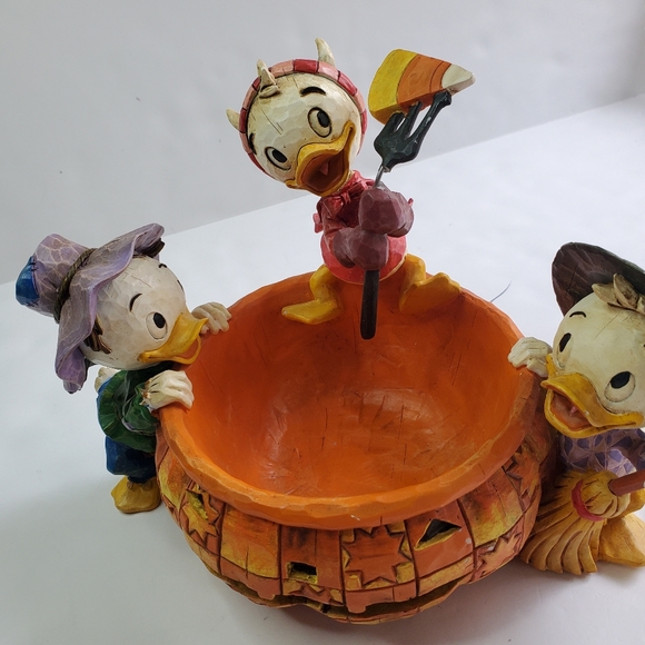 Walt Disney Showcase Collection - Picture 15 of 16